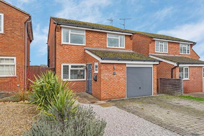 3 Bedroom Detached House For Sale In Thame, OX9