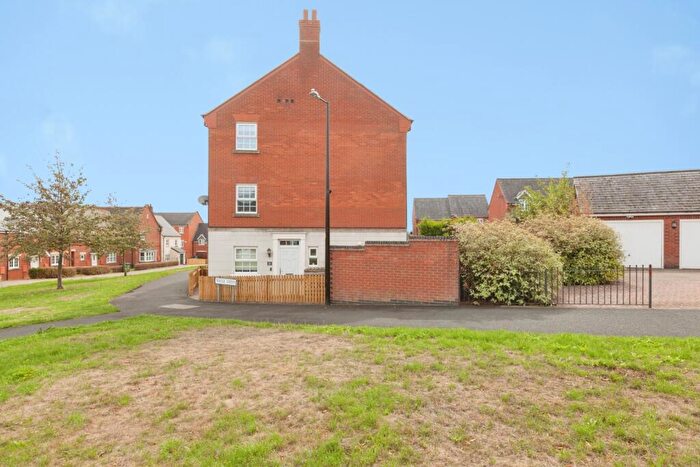 4 Bedroom Semi Detached House For Sale In Bridge Green, Birstall, Leicester, Leicestershire, LE4
