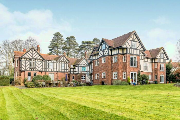 2 Bedroom Flat To Rent In Buckingham Road, Winslow, Buckingham, MK18