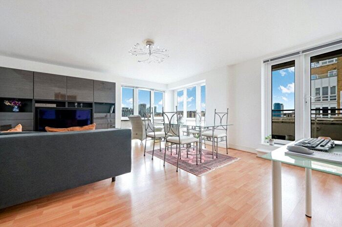 1 Bedroom Apartment To Rent In St. Davids Square, London, E14