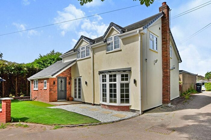 2 Bedroom Detached House To Rent In Cumber Close, Wilmslow, Cheshire, SK9