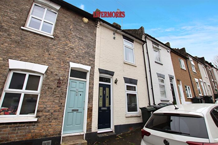 3 Bedroom Terraced House To Rent In Castle Street, Greenhithe, DA9