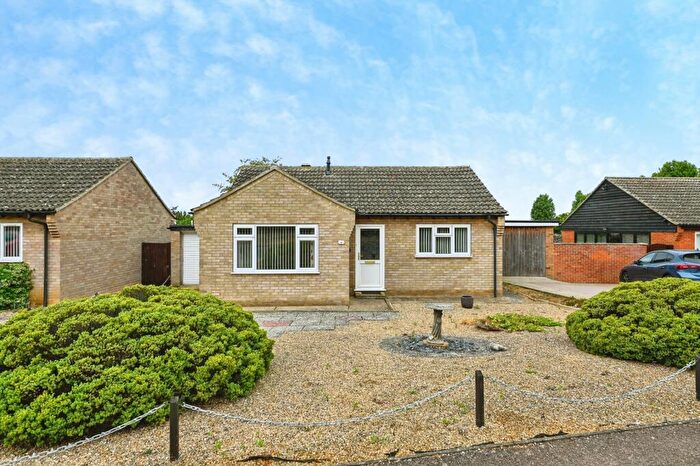 2 Bedroom Bungalow For Sale In Windsor Rise, Hunstanton, Norfolk, PE36