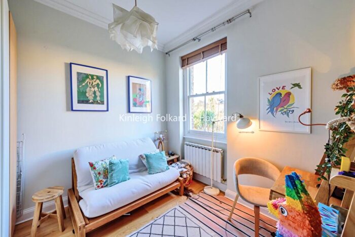 2 Bedroom Apartment To Rent In Steeles Road London, NW3