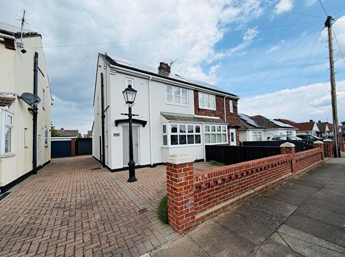 3 Bedroom Semi-Detached House For Sale In Torquay Avenue, Hartlepool, TS25
