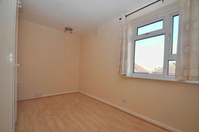 1 Bedroom Flat To Rent In Ripon Road, Blurton, Stoke-On-Trent, ST3