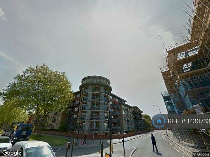 2 Bedroom Flat To Rent In Quadrant Court, Reading, RG1