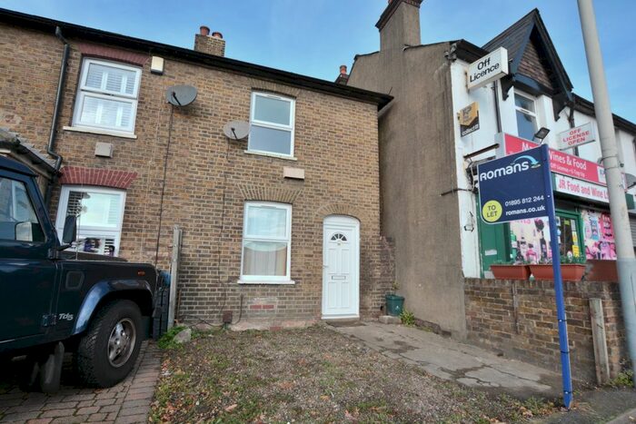 2 Bedroom End Of Terrace House To Rent In Park Road, Uxbridge, UB8