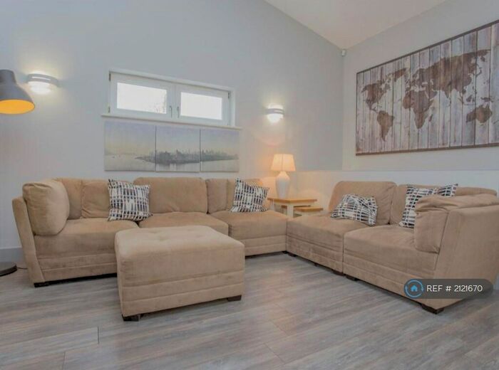 2 Bedroom Flat To Rent In The Ridge, Hampton Vale, Peterborough, PE7