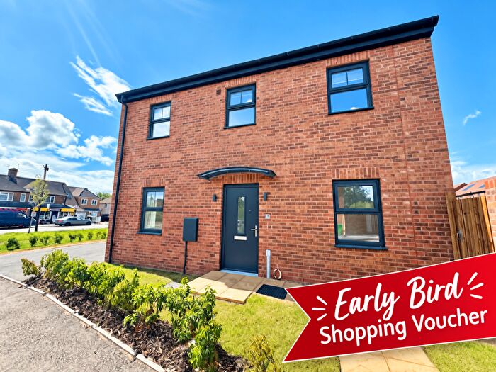 3 Bedroom Detached House To Rent In Gibbs Avenue, Nottingham, NG8