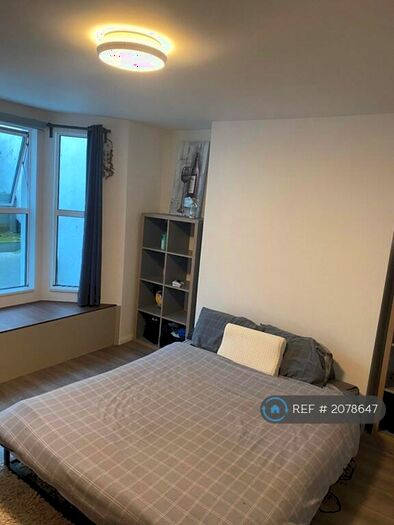 1 Bedroom Flat To Rent In Lower Ground Includes All Bills**, Chatham, ME4