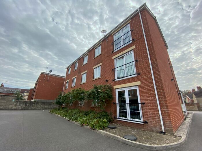 2 Bedroom Apartment To Rent In Old Town, SN1