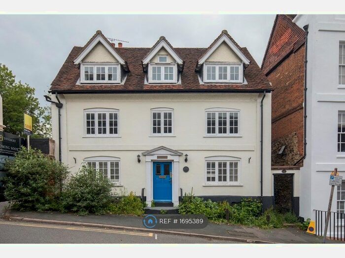 2 Bedroom Flat To Rent In The Mount, Guildford, GU2