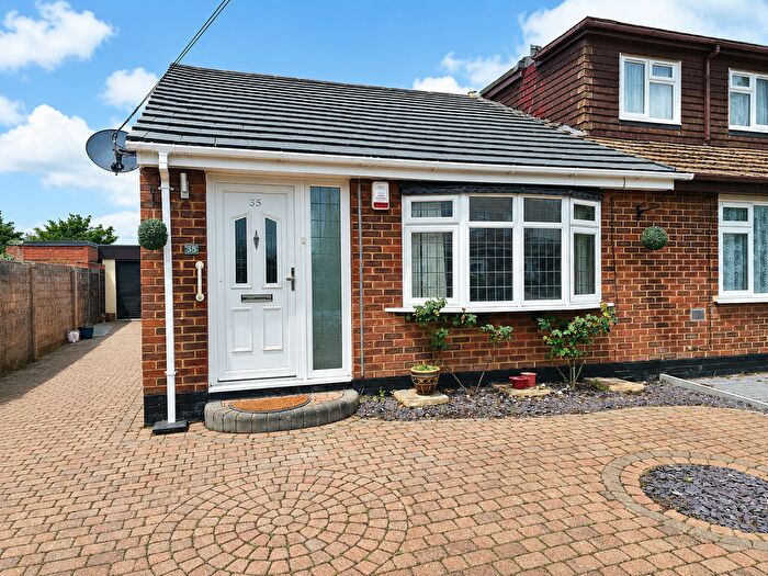 2 Bedroom Bungalow To Rent In Wheatley Road, Corringham, Stanford-Le-Hope, SS17