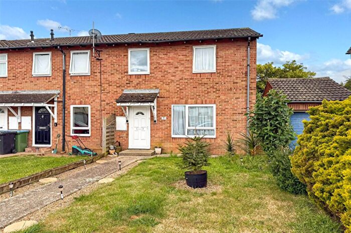 3 Bedroom End Of Terrace House For Sale In Solway Close, Littlehampton, West Sussex, BN17