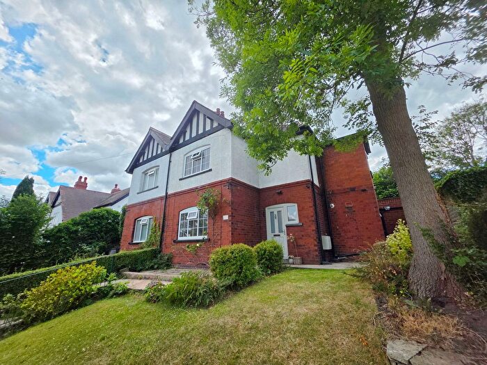 3 Bedroom Semi-Detached House For Sale In Church Street, Brierley, Barnsley, S72