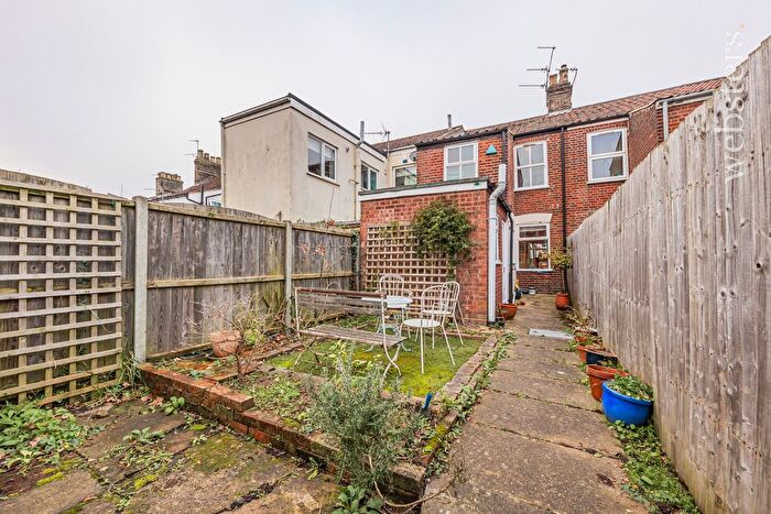 3 Bedroom Terraced House For Sale In Newmarket Street, Norwich, NR2