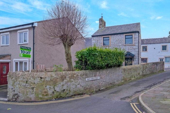 2 Bedroom Detached House To Rent In Back York Street, Clitheroe, BB7