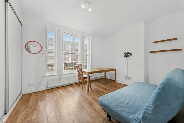 3 Bedroom Flat To Rent In Finchley Road, London, NW3