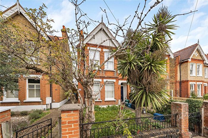 2 Bedroom Flat For Sale In Princes Road, Teddington, TW11
