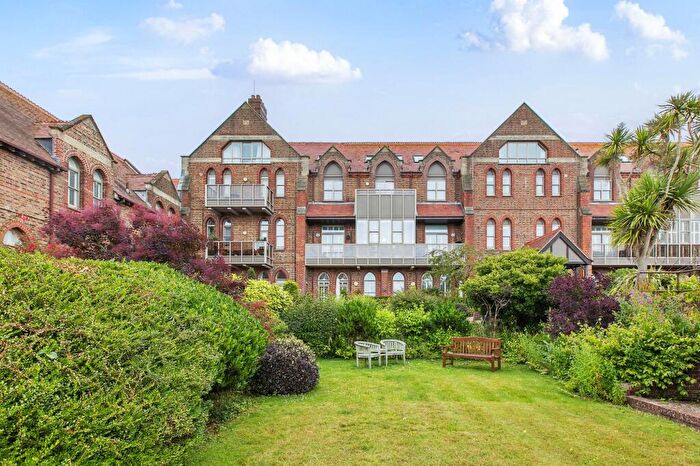 3 Bedroom Apartment For Sale In Falmer Road, Rottingdean, BN2