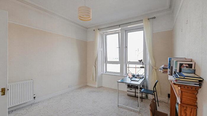 1 Bedroom Flat For Sale In Blackhall Street, Paisley, Renfrewshire, PA1