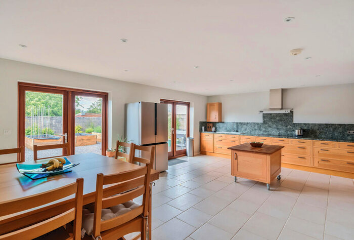 4 Bedroom Detached House For Sale In Parkway, Midsomer Norton, Radstock, Somerset, BA3