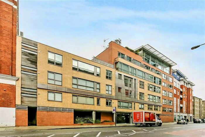 1 Bedroom Flat To Rent In Long Lane, London, SE1