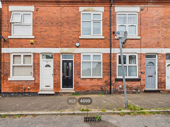 2 Bedroom Terraced House To Rent In Woodville Road, Nottingham, NG5