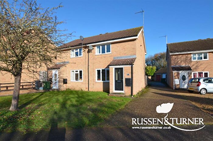 2 Bedroom Semi Detached House For Sale In Nice -bedroom Starter Home Located In North Wootton With Garage., PE30