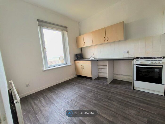 3 Bedroom Flat To Rent In Court Street, Dundee, DD3