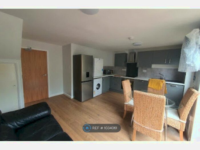 4 Bedroom Semi-Detached House To Rent In Newton Road, Bath, BA2