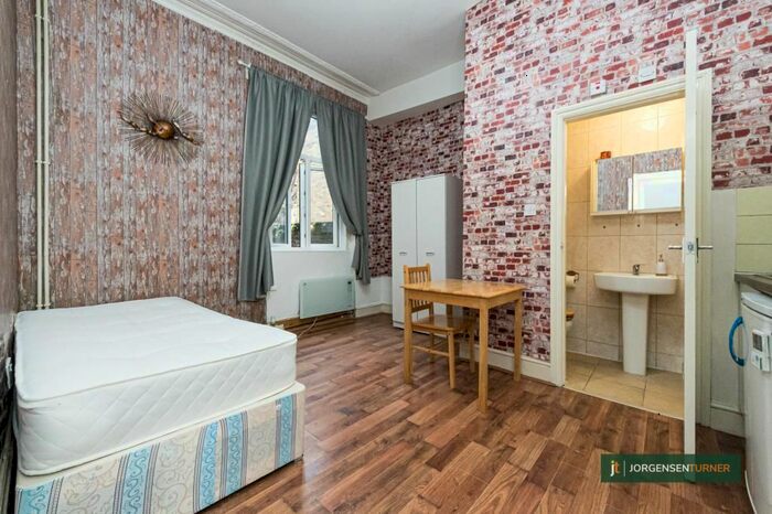 Studio To Rent In Wood Lane, Shepherds Bush, London W12