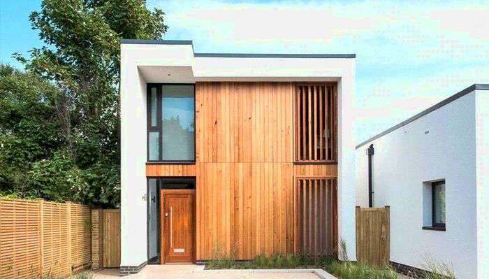 3 Bedroom Mews House To Rent In Kew Bridge Court, Chiswick, London W4