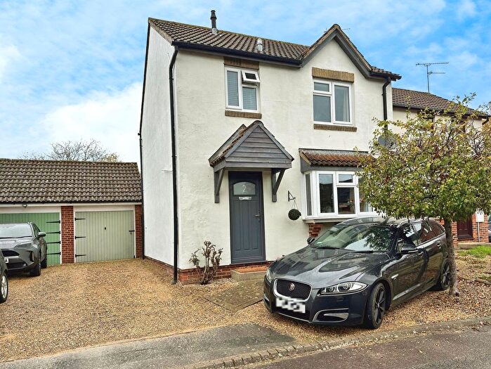 3 Bedroom Semi-detached House For Sale In Goldsborough Close, Eastleaze, SN5