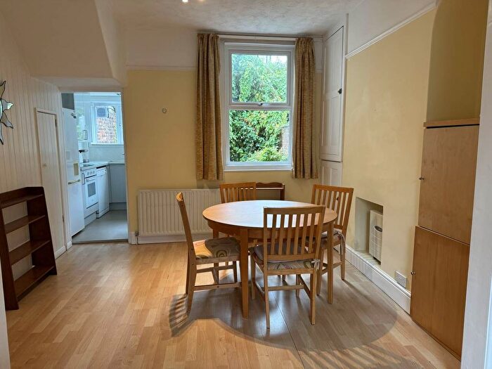 2 Bedroom Property To Rent In Roberts Road, St. Leonards, Exeter, EX2