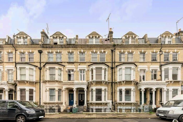 2 Bedroom Flat To Rent In Matheson Road, London, W14