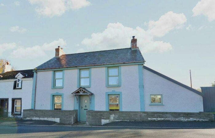 3 Bedroom Semi-Detached House For Sale In Blaenffos, Boncath, SA37