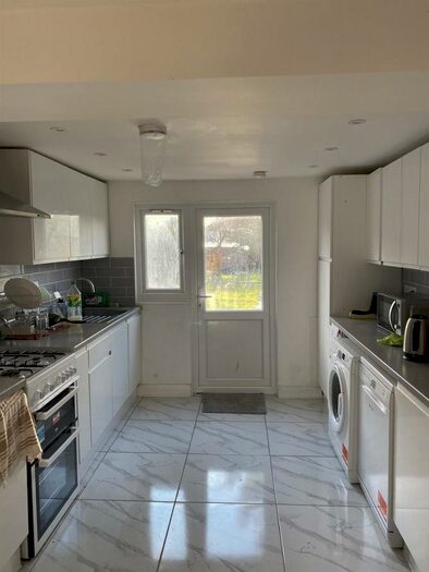 5 Bedroom Semi-Detached House To Rent In The Slade, Headington, Oxford, OX3