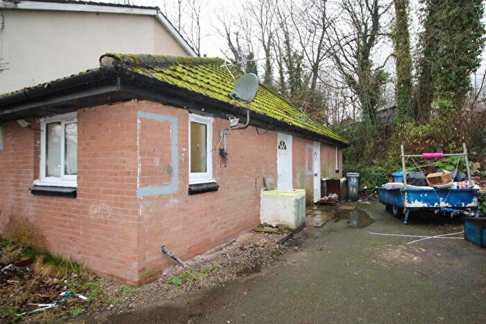 1 Bedroom Semi-Detached Bungalow For Sale In Givendale Drive, Manchester, M8
