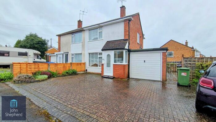 2 Bedroom Semi-Detached House To Rent In Warwick Close, Studley, Warwickshire, B80