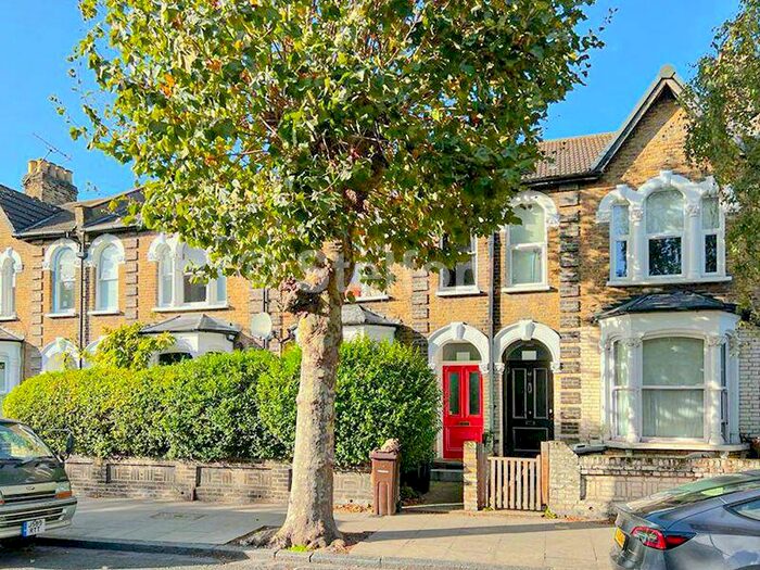 2 Bedroom Flat To Rent In Powerscroft Road, London, E5