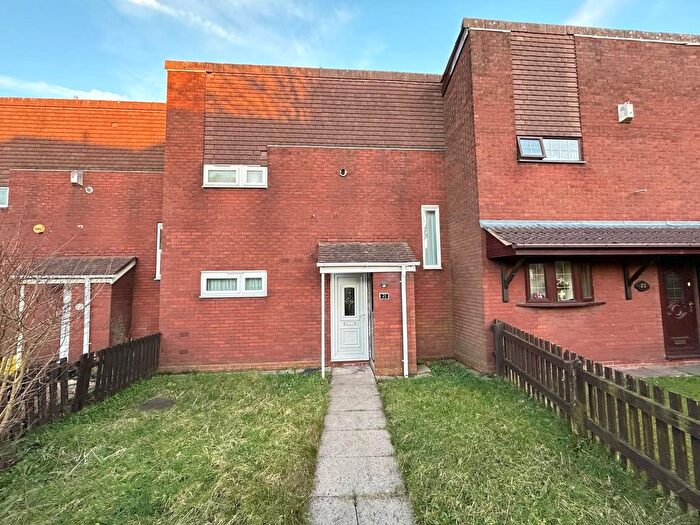 3 Bedroom Property To Rent In Mills Walk, Tipton, DY4