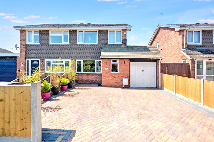 3 Bedroom Semi-Detached House For Sale In Ingleby Road, Sawley, NG10