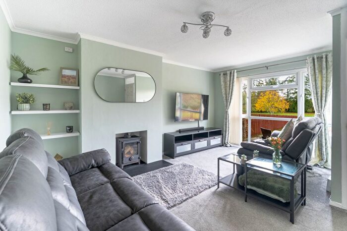 3 Bedroom Semi-Detached House For Sale In Kingfisher Walk, Linton, CB21