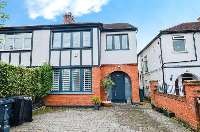4 Bedroom Semi-detached House For Sale In Deans Lane, Edgware, HA8