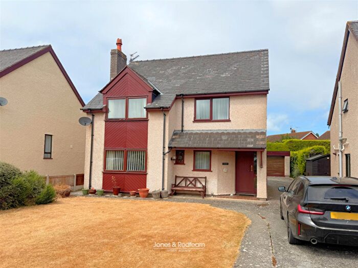 4 Bedroom Detached House For Sale In Llys Hendre, Rhuddlan, Rhyl, LL18