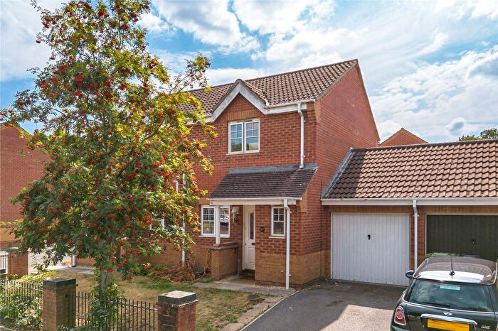 2 Bedroom Semi-Detached House For Sale In Cave Grove, Emersons Green, Bristol, BS16