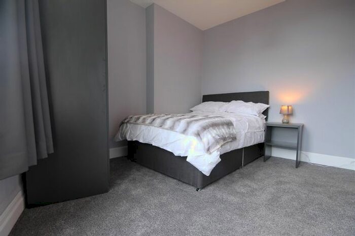 3 Bedroom Flat To Rent In Gallowgate Apartments, City Centre, NE1