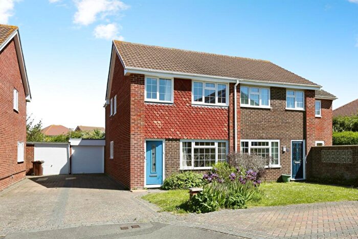3 Bedroom Semi-Detached House For Sale In Francis Close, Lee-On-The-Solent, PO13